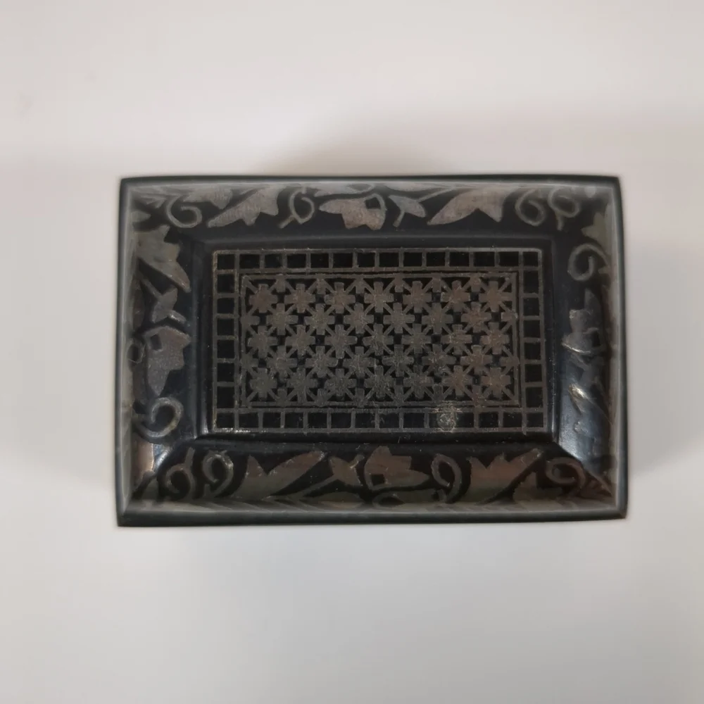Bidri metal handcrafted floral silver inlay small trinket box